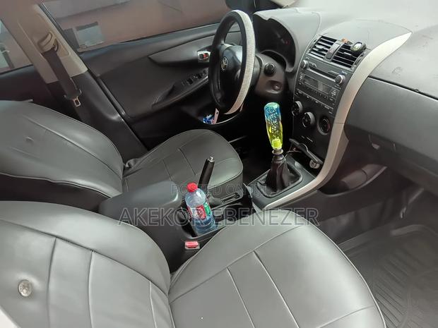 Toyota Corolla 2012 Gray