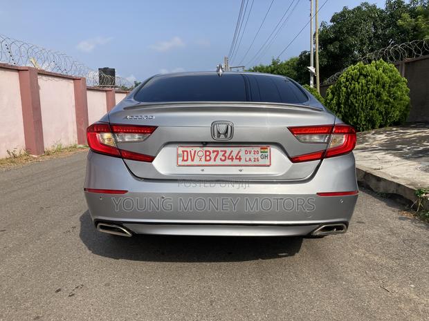Honda Accord Touring 2.0T 2020 Silver