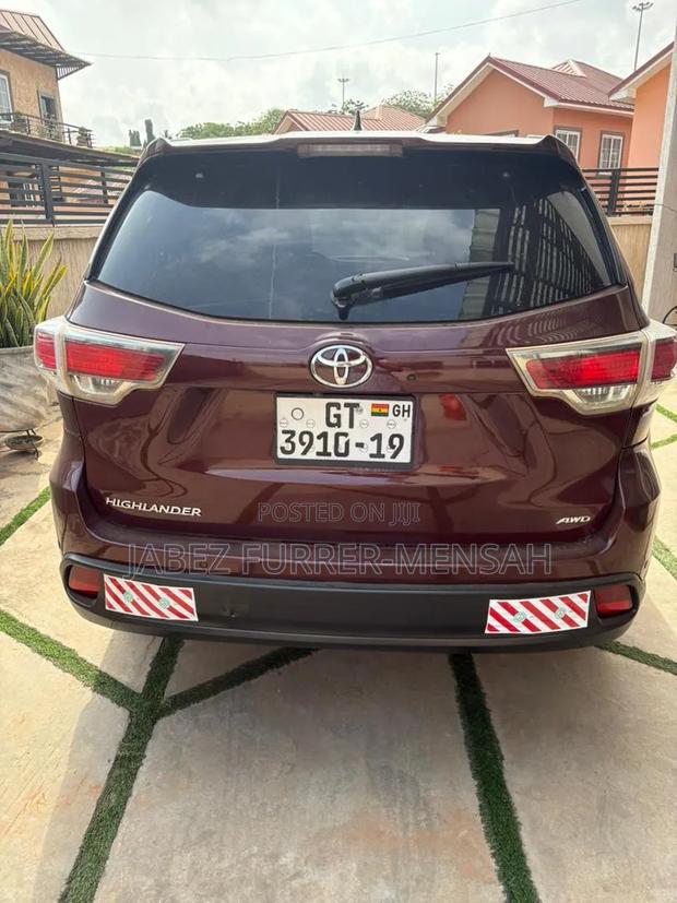Toyota Highlander 2015 Beige