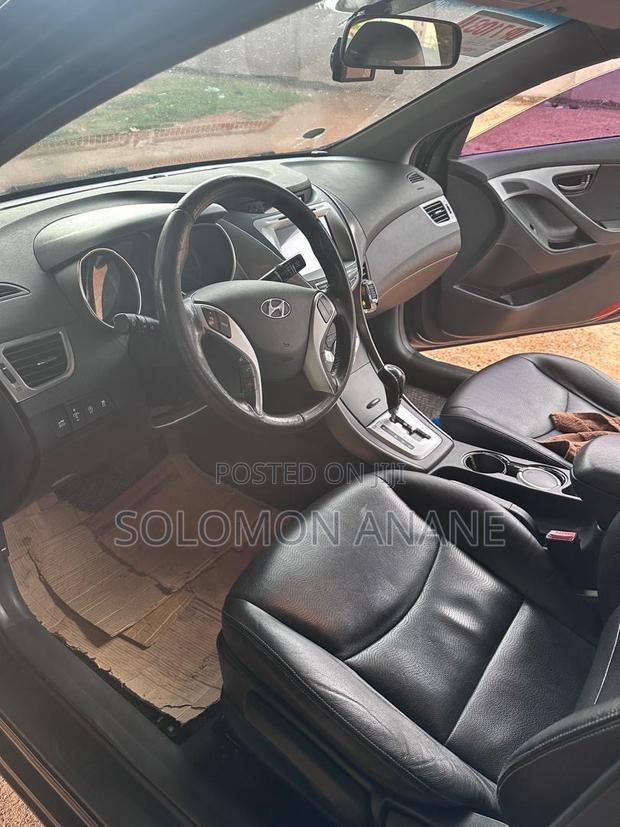 Hyundai Avante 2015 Black