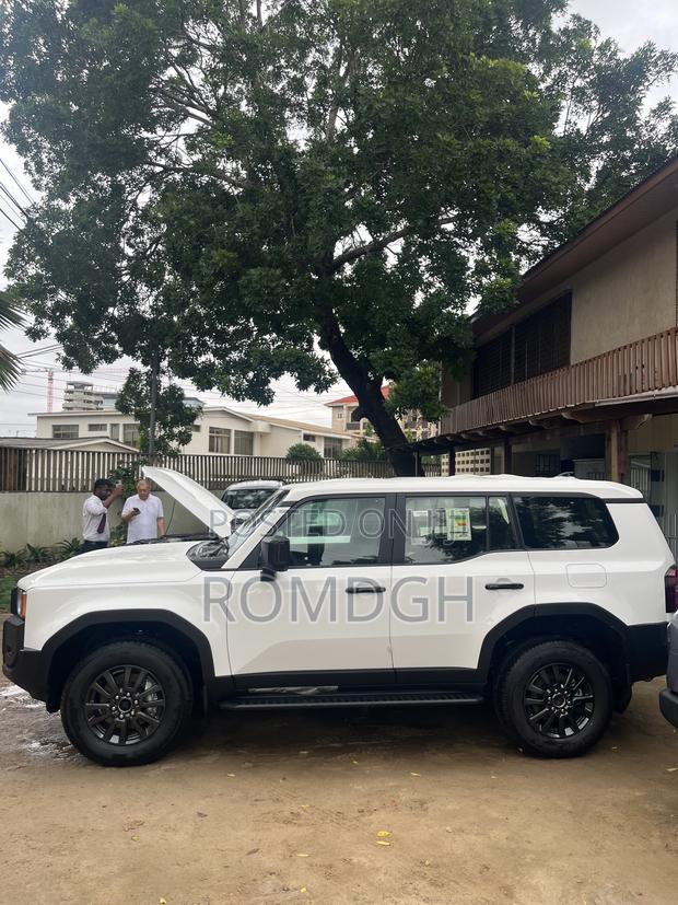 New Toyota Land Cruiser LC250 2024 White