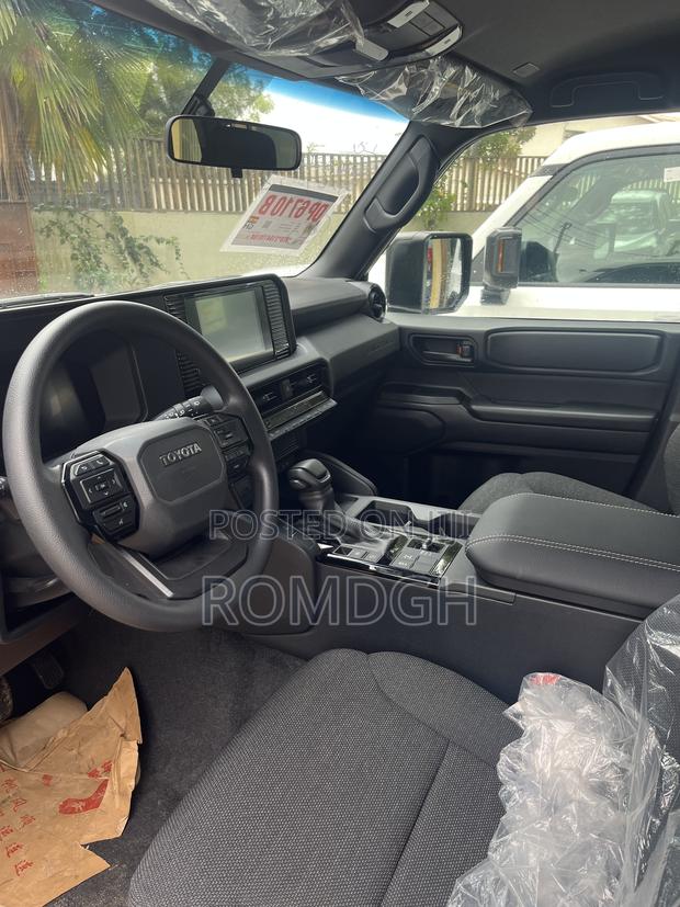 New Toyota Land Cruiser LC250 2024 White