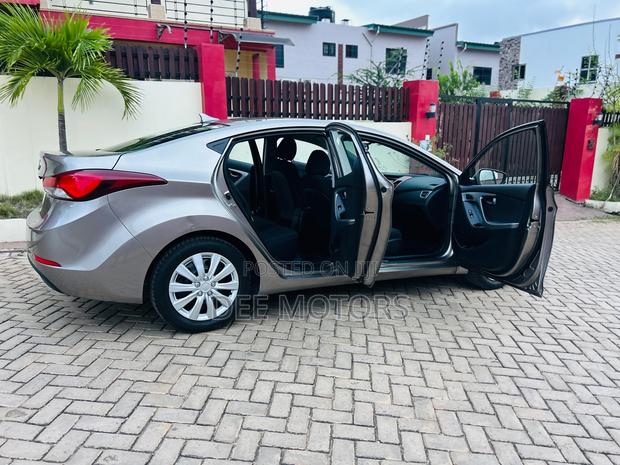 Hyundai Elantra 2015 Gray