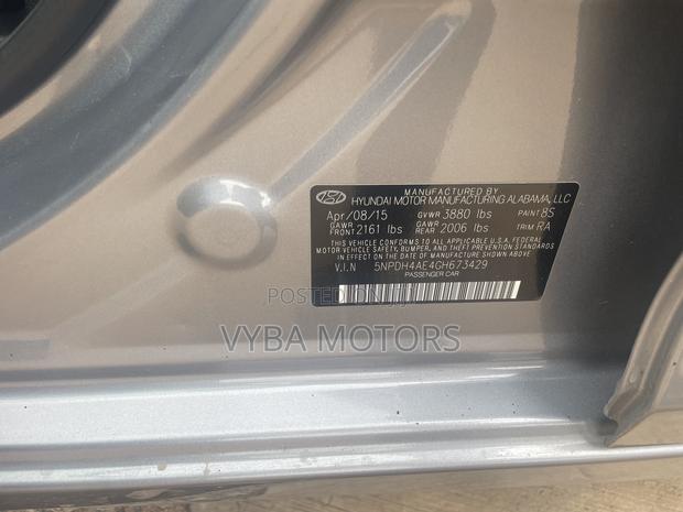 Hyundai Elantra Limited Sedan FWD (1.8L 4cyl 6A) 2016 Gray