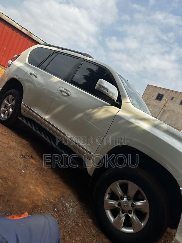 Toyota Land Cruiser Prado 4.0 Petrol TX-L 2012 White