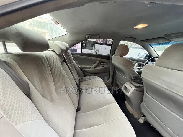 Toyota Camry LE 4dr Sedan (2.4L 4cyl 5A) 2007 White