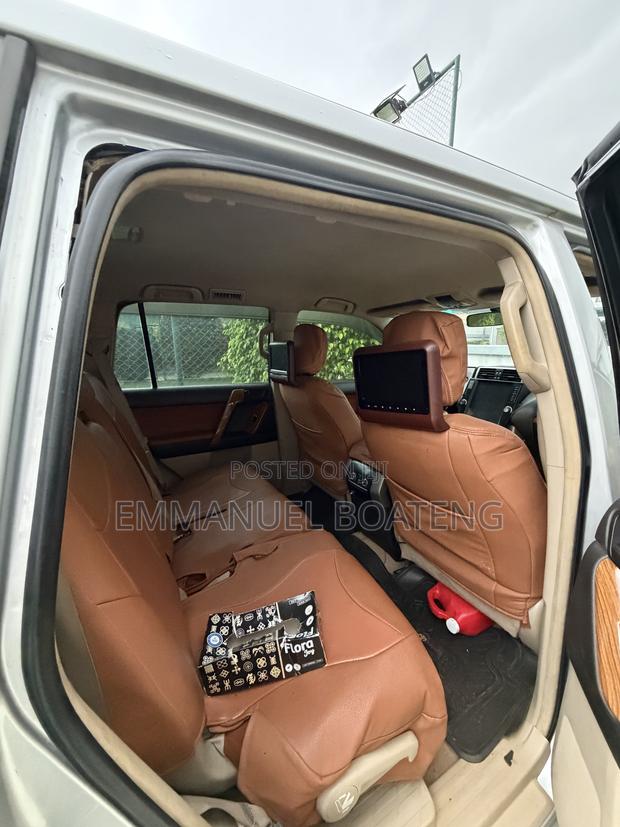 Toyota Land Cruiser Prado 4.0 Petrol TX-L 2016 Gray