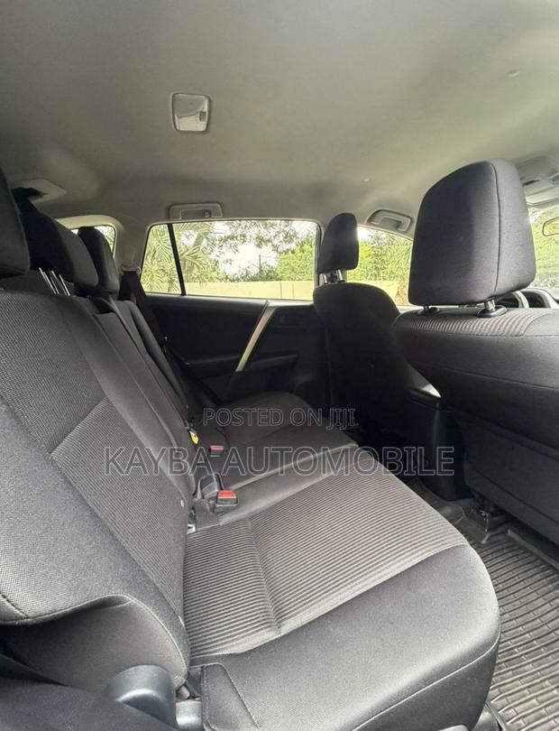 Toyota RAV4 2018 Blue