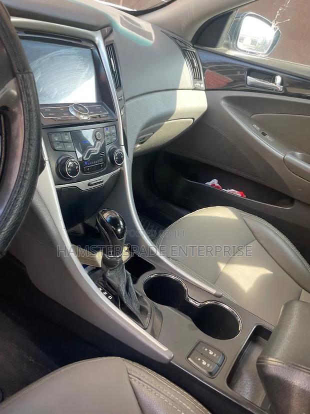 Hyundai Sonata 2013 Black