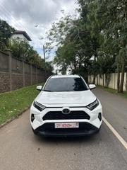 Toyota RAV4 XLE AWD 2023 White for sale