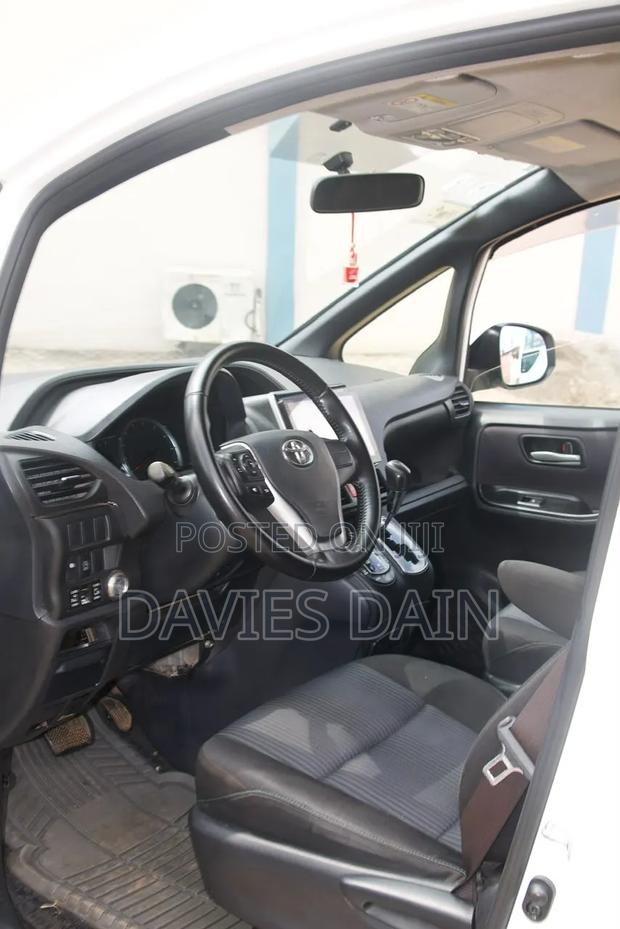 Toyota Voxy 2016 White