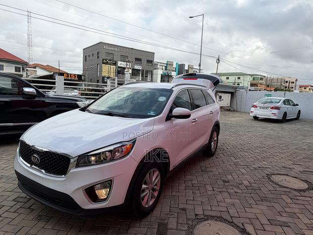 Kia Sorento 2018 White