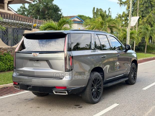 Cadillac Escalade 2021
