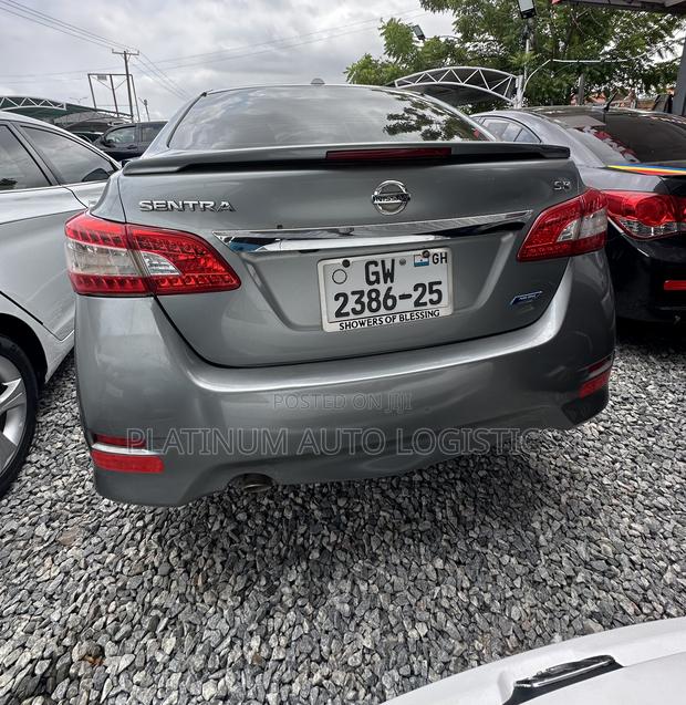 Nissan Sentra SR 2016 Gray
