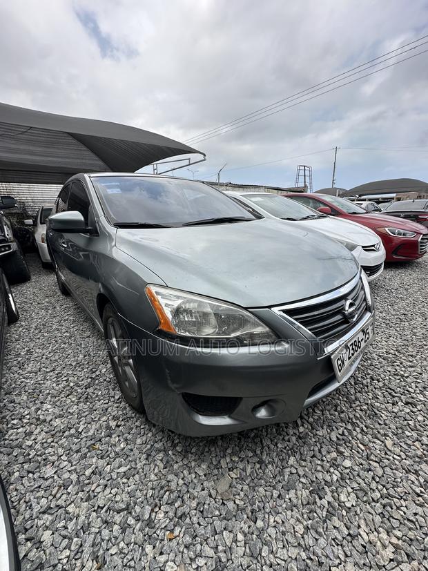 Nissan Sentra SR 2016 Gray