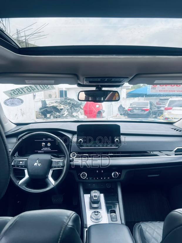 Mitsubishi Outlander SEL 2023 Black
