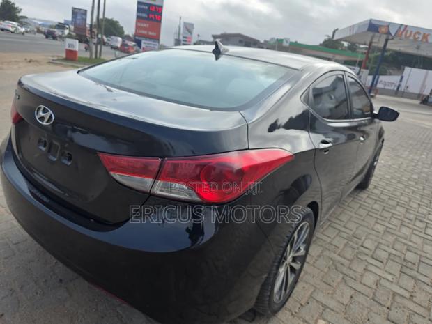 Hyundai Elantra 2012 Black