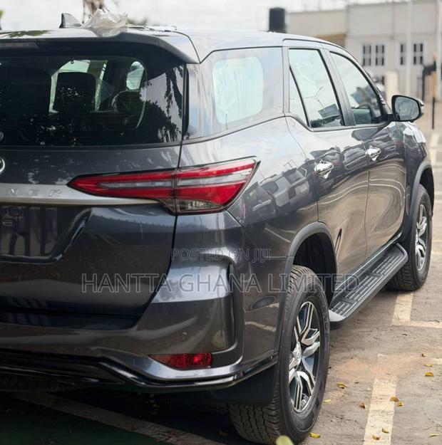 New Toyota Fortuner 2025 Black