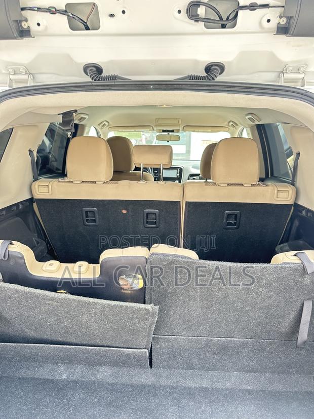 Mitsubishi Outlander SE FWD 2020 White