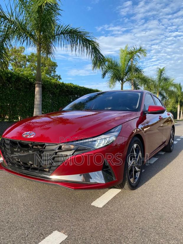 Hyundai Elantra 2022 Red