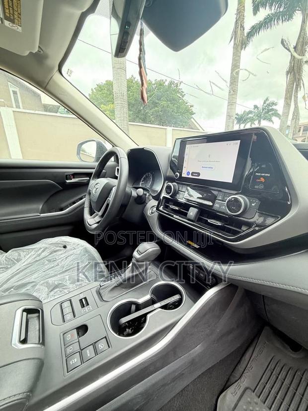 Toyota Highlander 2023 White