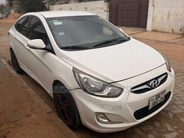 Hyundai Accent 2012 White