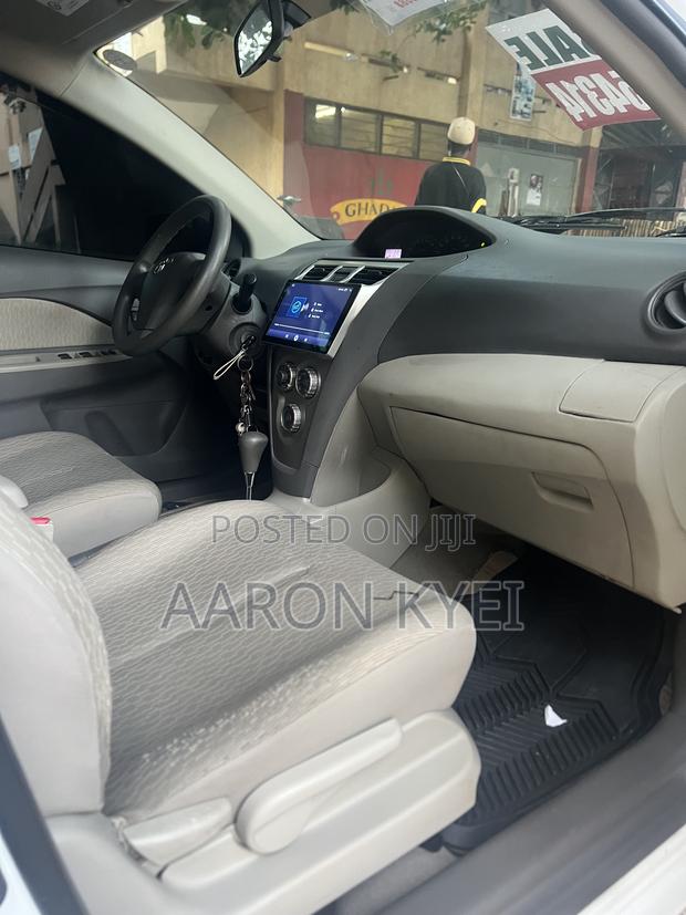 Toyota Belta 2011 White