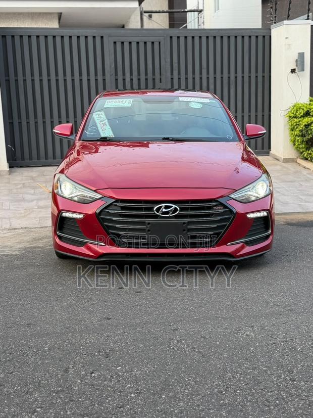 Hyundai Elantra 2018 Red