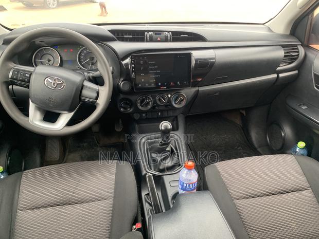 Toyota Hilux 2020 Black