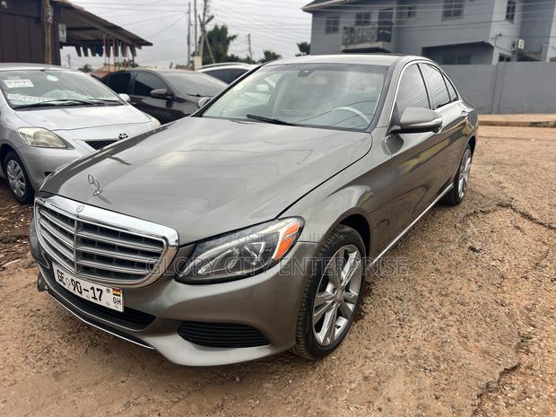 Mercedes-Benz C300 2016 Gray
