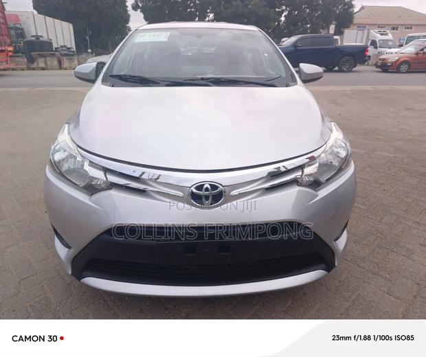Toyota Yaris 2017 Silver