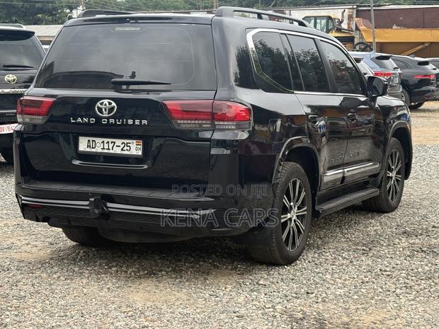 Toyota Land Cruiser 2015 Black