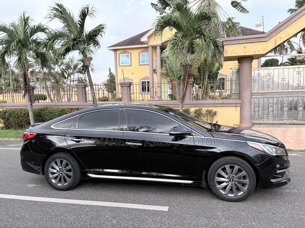 Hyundai Sonata Sport 4dr Sedan (2.4L 4cyl 6A) 2015 Black