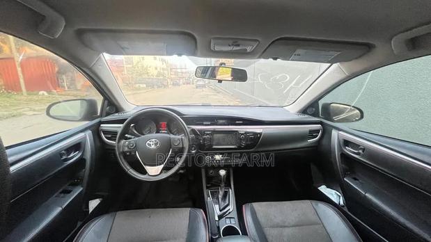 Toyota Corolla 2016 Black