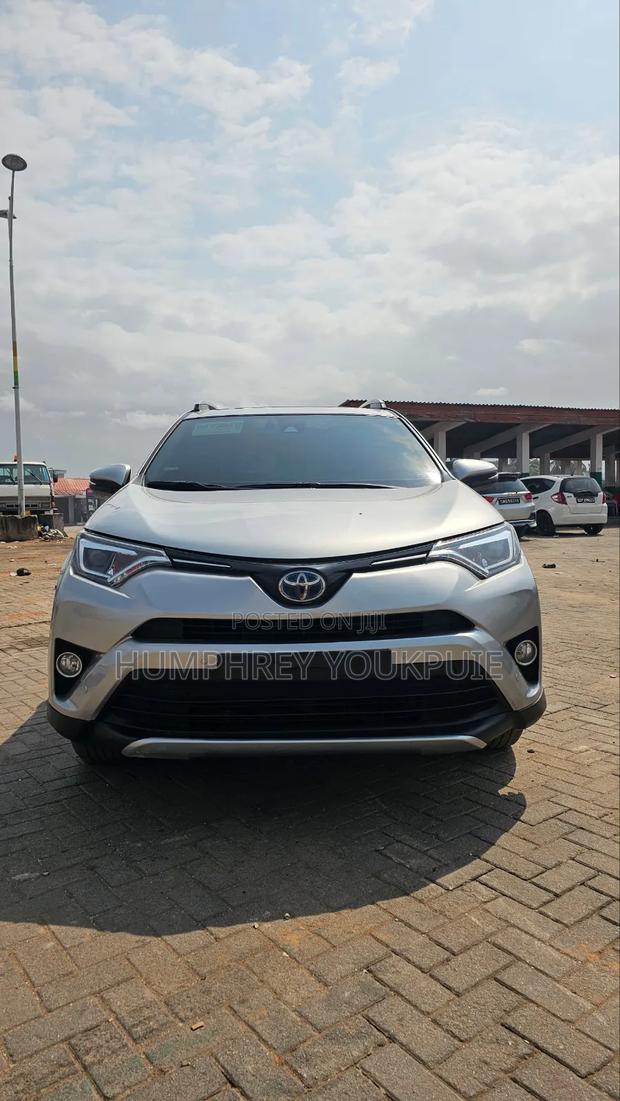 Toyota RAV4 2018 Silver