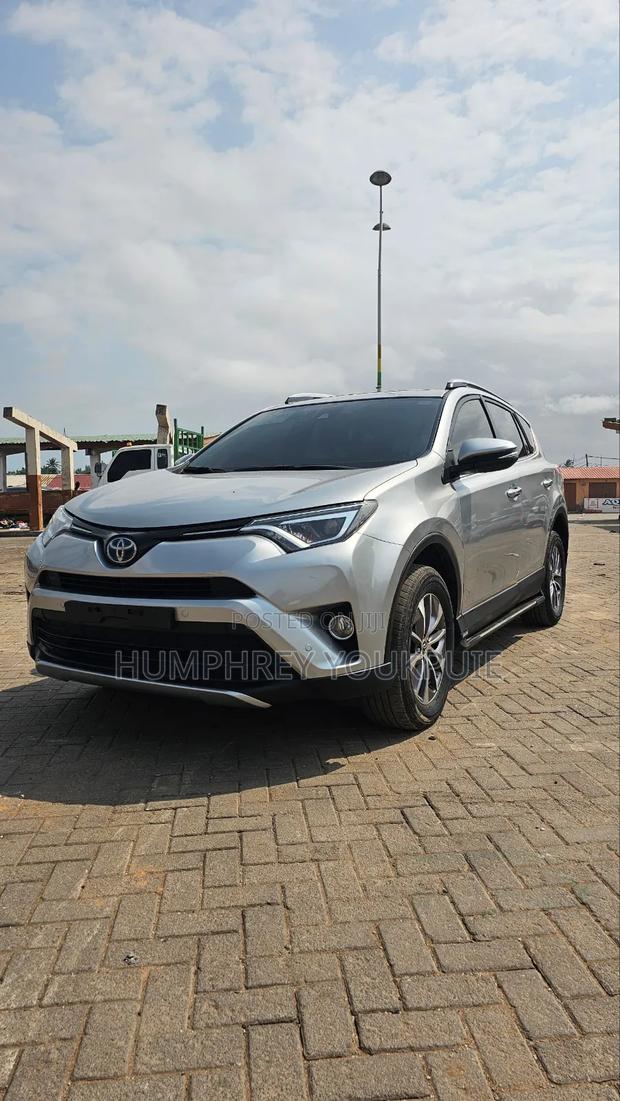 Toyota RAV4 2018 Silver