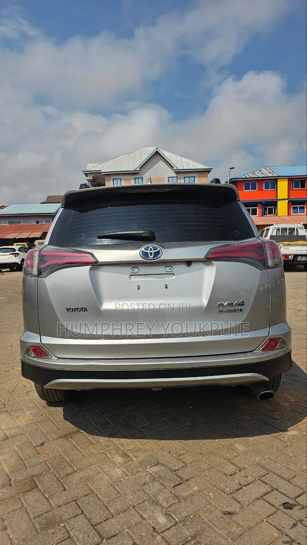 Toyota RAV4 2018 Silver