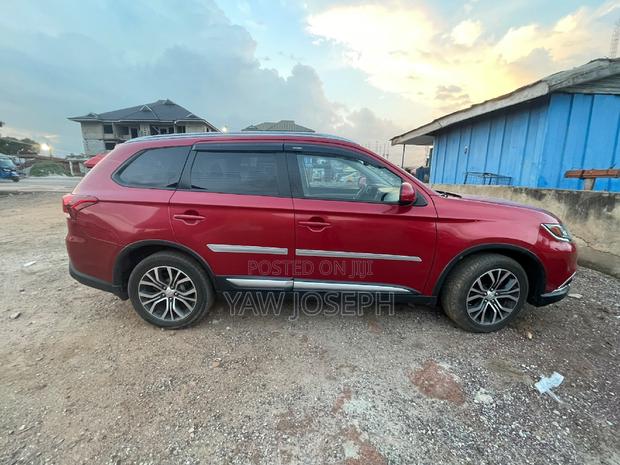 Mitsubishi Outlander 2016 Red