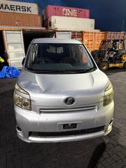Toyota Voxy X 2WD 8-Seater 2013 White for sale