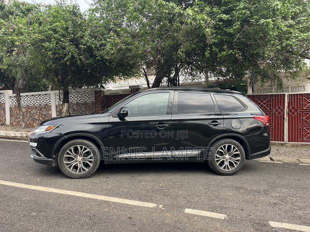 Mitsubishi Outlander 2016 Black