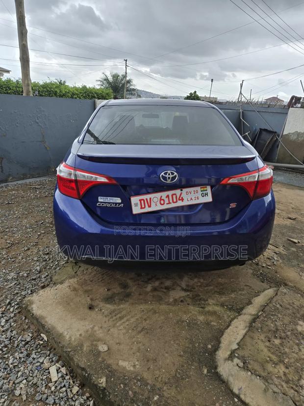 Toyota Corolla 2016 Blue