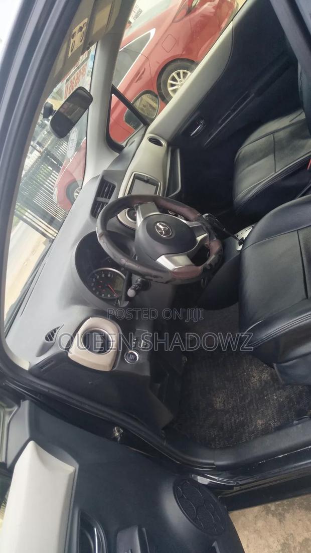Toyota Vitz 2013 Black