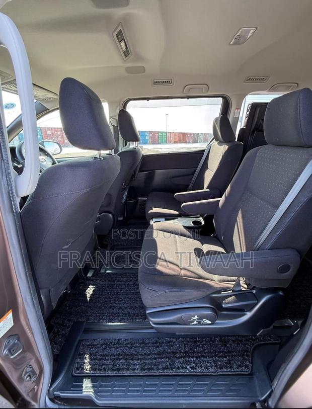 Toyota Voxy SV Premium 2014 Blue