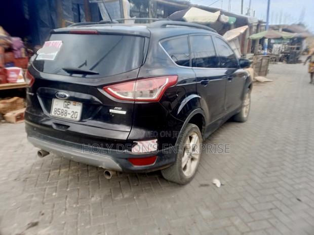 Ford Escape SE FWD 2016 Black