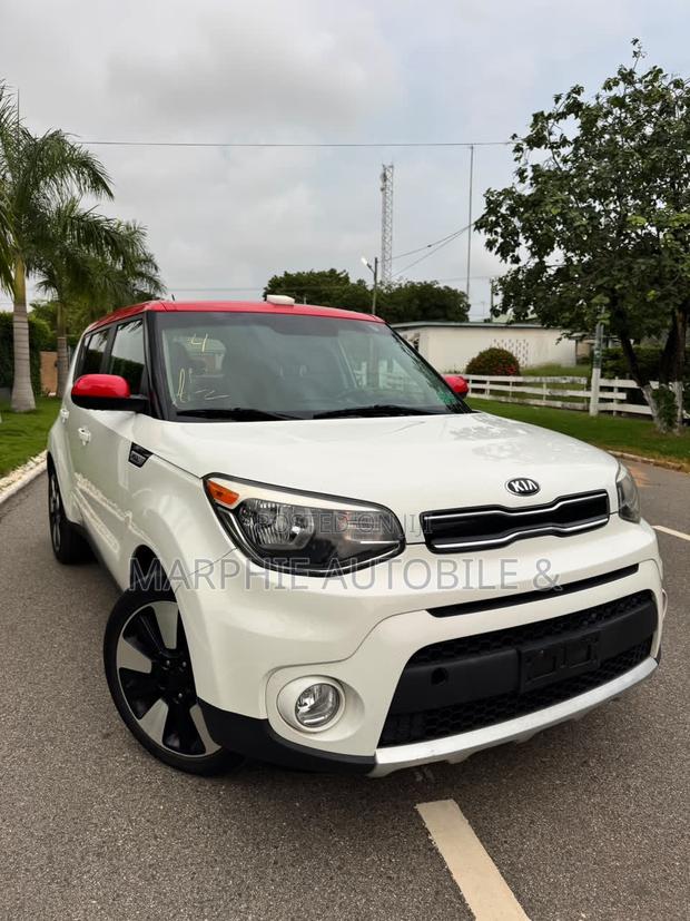 Kia Soul Hatchback 2019 White