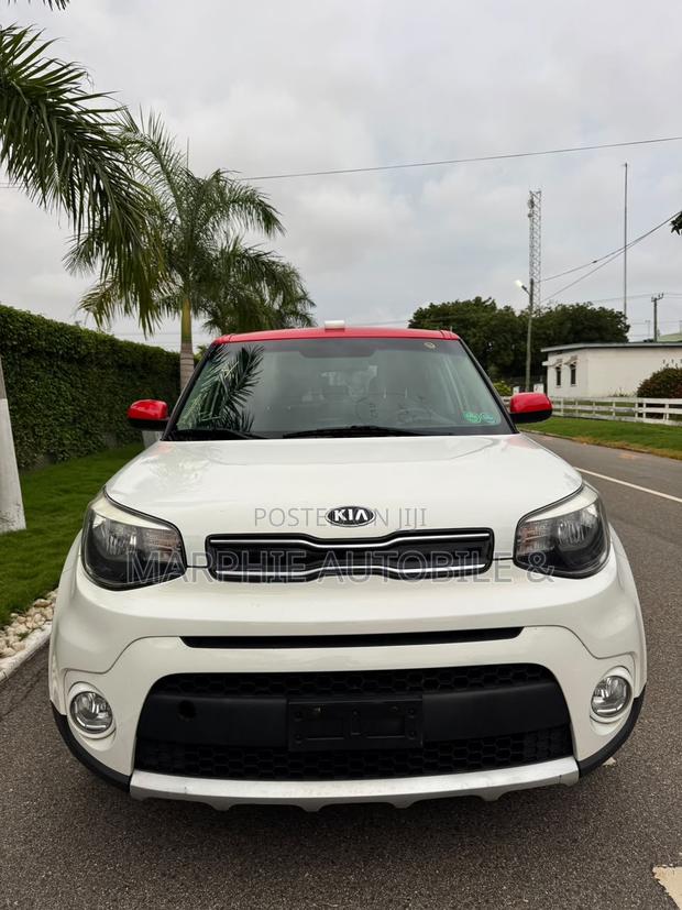 Kia Soul Hatchback 2019 White