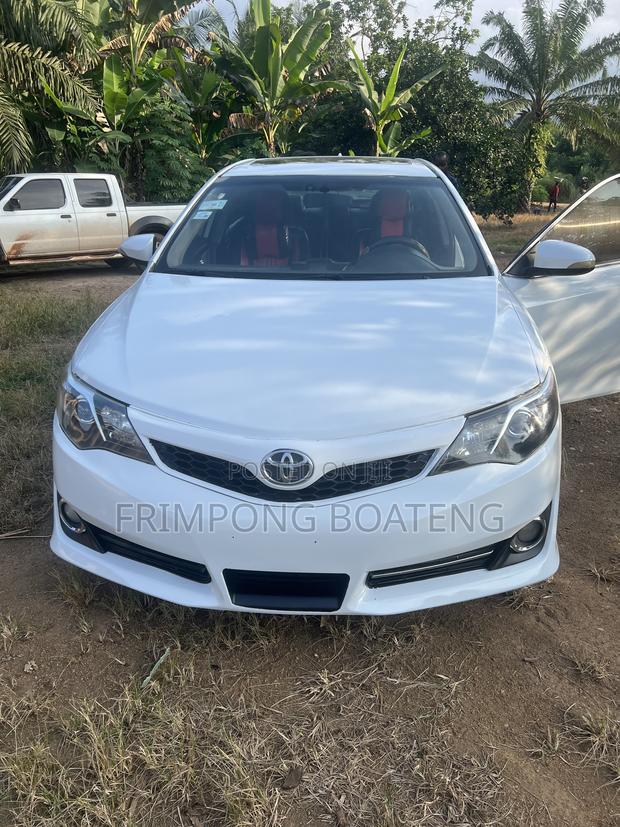 Toyota Camry SE Sport 4dr Sedan (2.5L 4cyl 6A) 2014 White