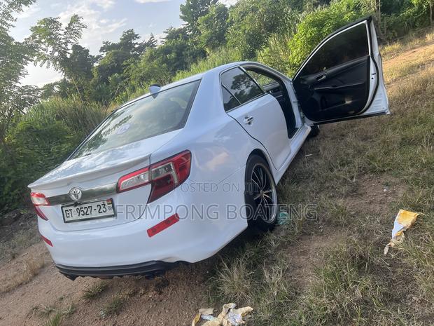 Toyota Camry SE Sport 4dr Sedan (2.5L 4cyl 6A) 2014 White