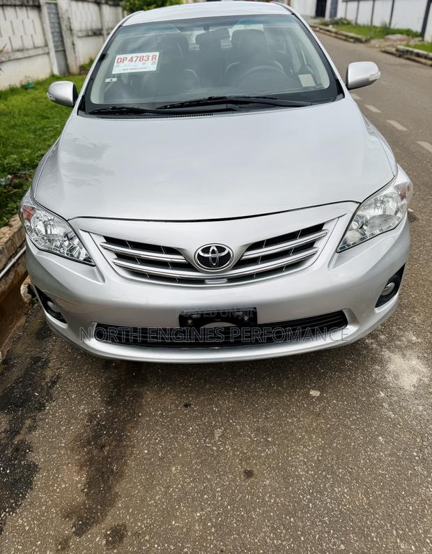 Toyota Corolla 2012 Silver