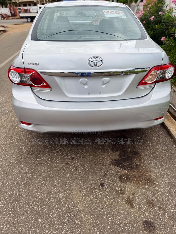 Toyota Corolla 2012 Silver